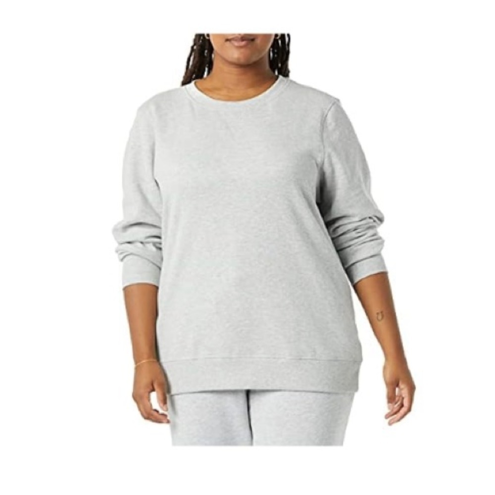 AMZ essentials Women’s fleece crewneck sweatshirt NWT